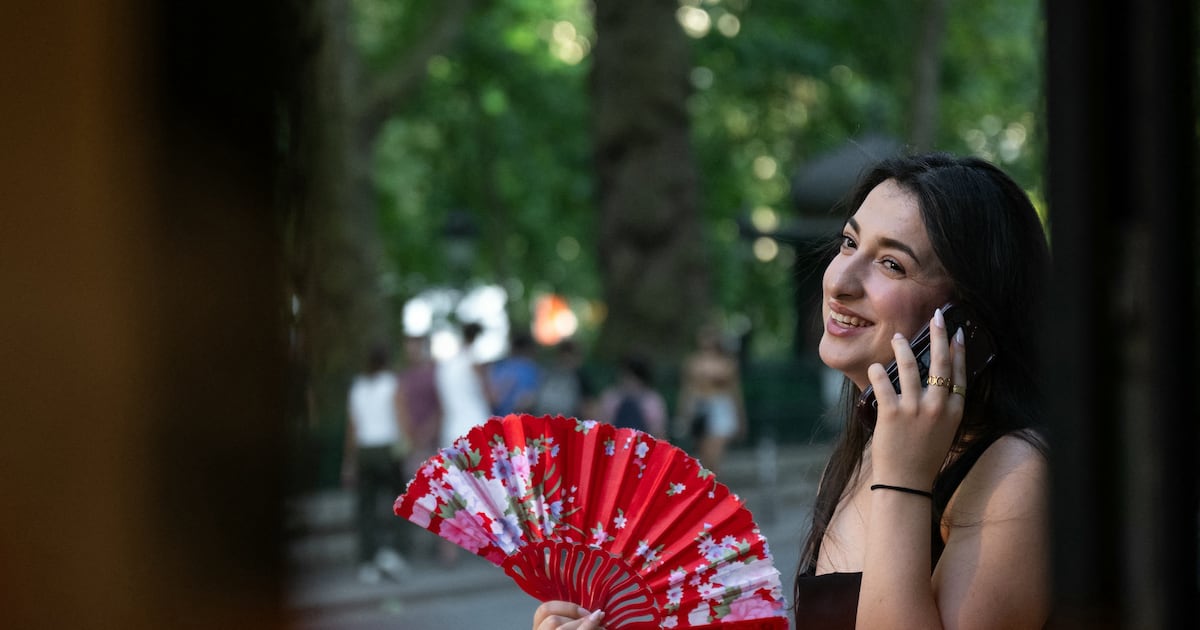 Met Éireann forecasts temperatures of up to 30 degrees in Ireland due to heat dome – The Irish Times