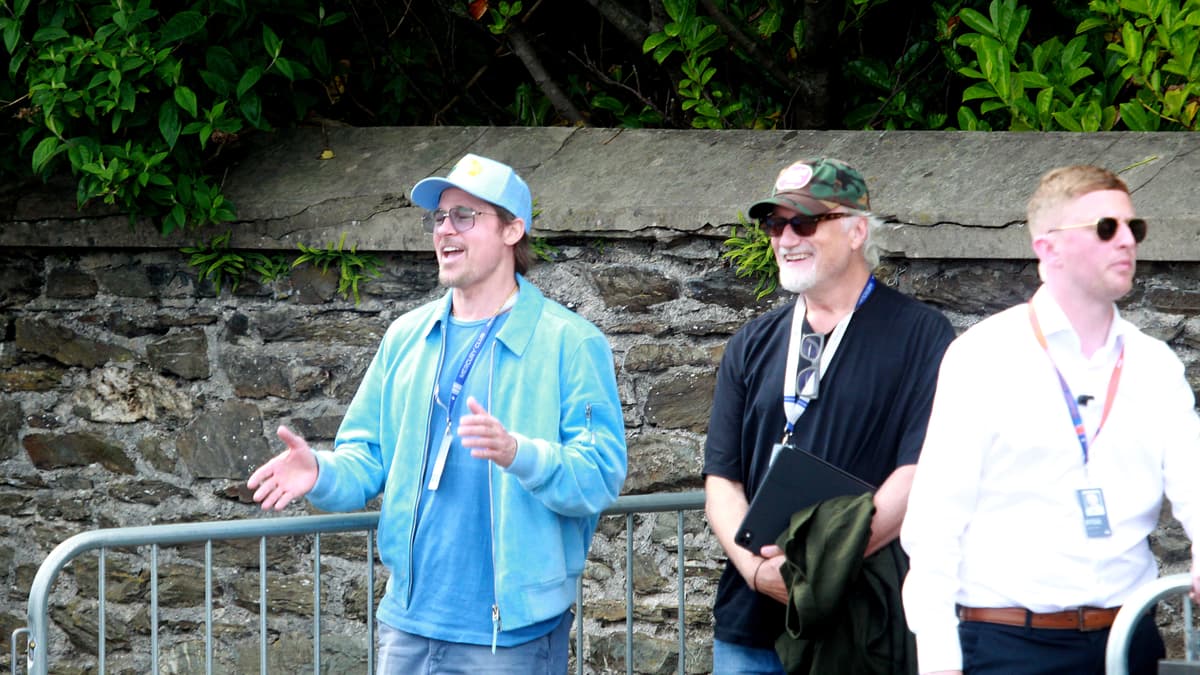Watch as Hollywood star Brad Pitt enjoys the Isle of Man TT action from start line
