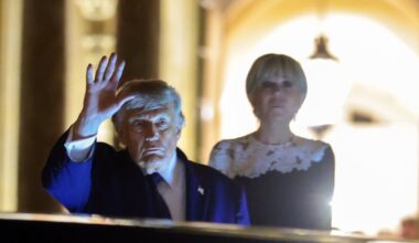 Trump signs Iran peace plan, claiming deal averts ‘worldwide depression’ – The Irish Times