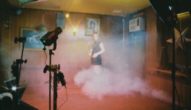 Julia Jacklin Signs to 4AD, Lines Up 2026 and 2027 Tour Dates