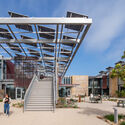Courtesy of KoningEizenberg Architecture Malibu High School / KoningEizenberg Architecture - Exterior Photography