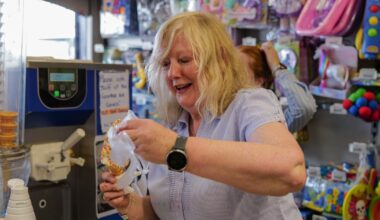 ‘The Queen of Blanch’: Roselawn Newsagent owner retires after 25 years running independent business – The Irish Times