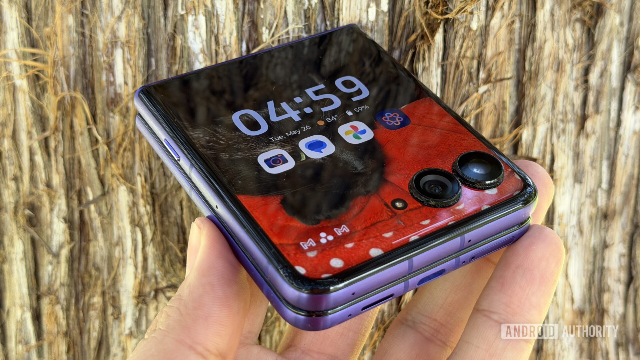 Motorola Razr Ultra cover screen