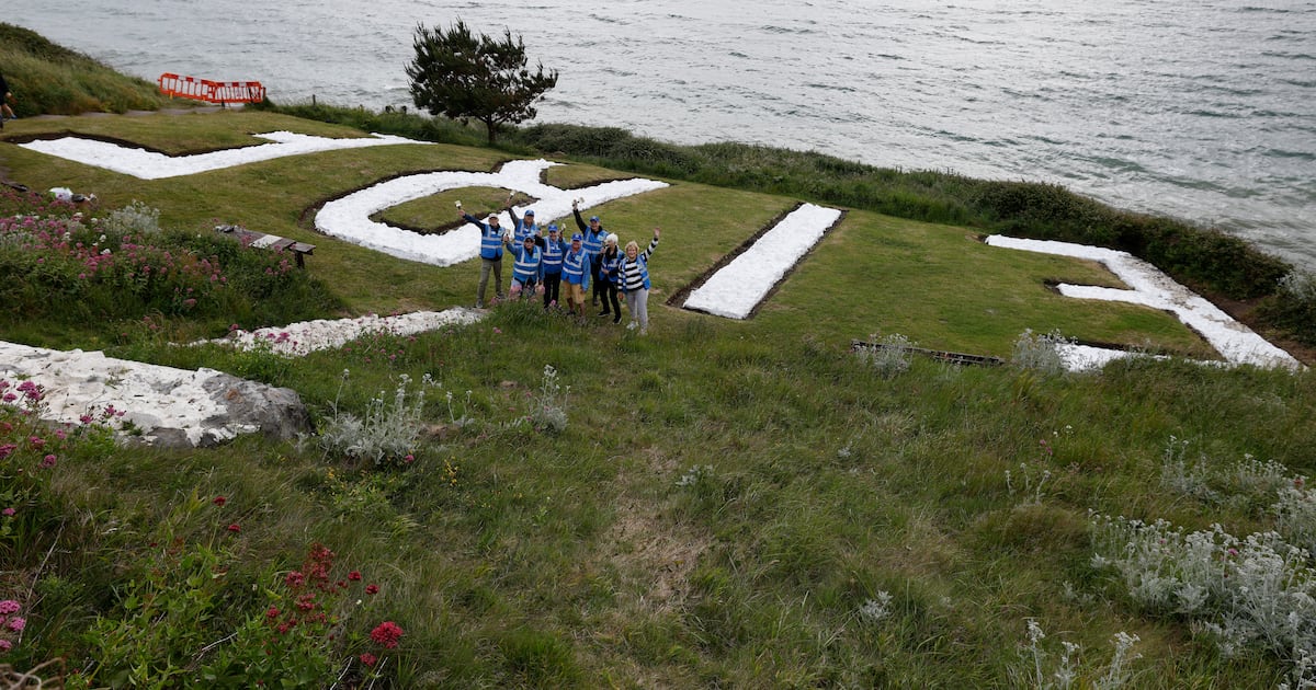 A victim of its own popularity – Dalkey’s second World War Éire sign gets a facelift – The Irish Times