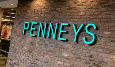 Girl (12) falsely suspected of stealing eyelashes from Penneys awarded €17,500 in compensation – The Irish Times