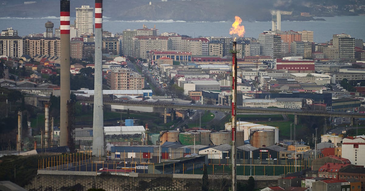 How Europe solved the jet fuel crisis and saved your summer holidays – The Irish Times