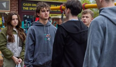 The Queens of Coronation Street save Brody from danger | Soaps