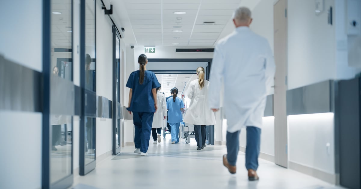 Evening and Saturday work levels among hospital consultants ‘really disappointing’, says Minister – The Irish Times