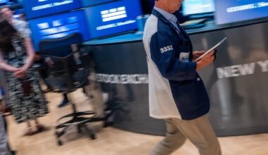 Stock market is now ‘as wild as it was during the tech-stock bubble’ – The Irish Times