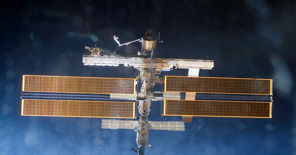 Astronauts return to International Space Station after evacuation alert – The Irish Times