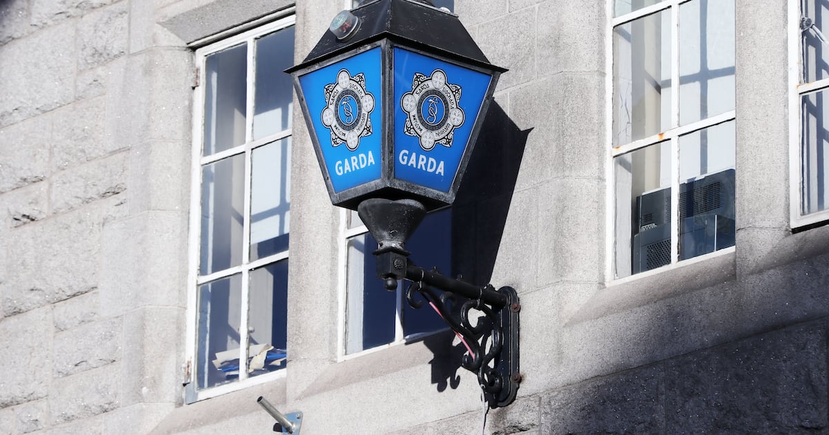 ATM stolen in overnight front-loader raid on Bank of Ireland branch in Cork – The Irish Times