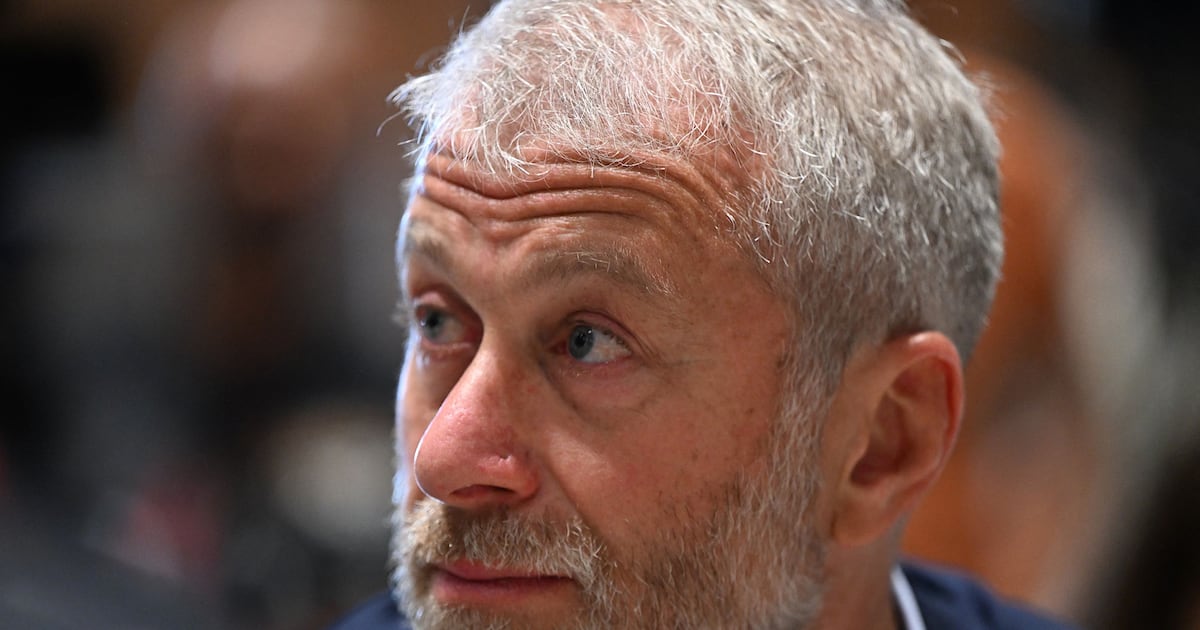Zelenskiy asked Roman Abramovich to convey message to Putin about peace talks – reports – The Irish Times