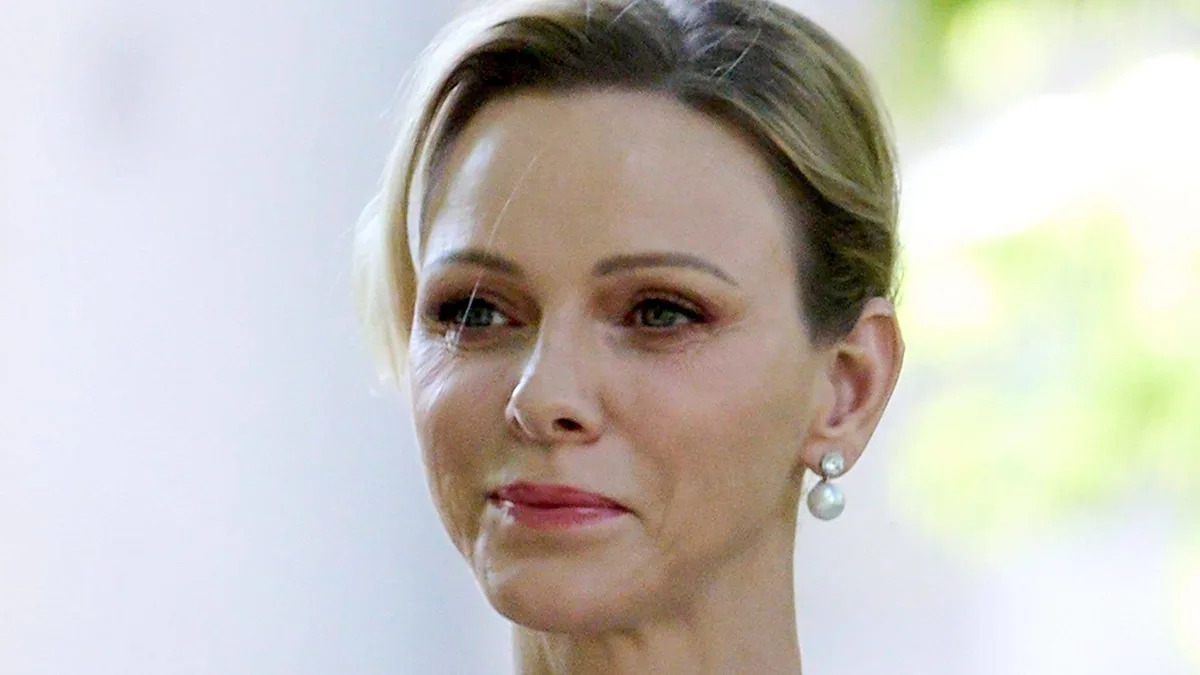 Princess Charlene's curtsy divides royal fans as they speculate she accidentally made protocol error – watch