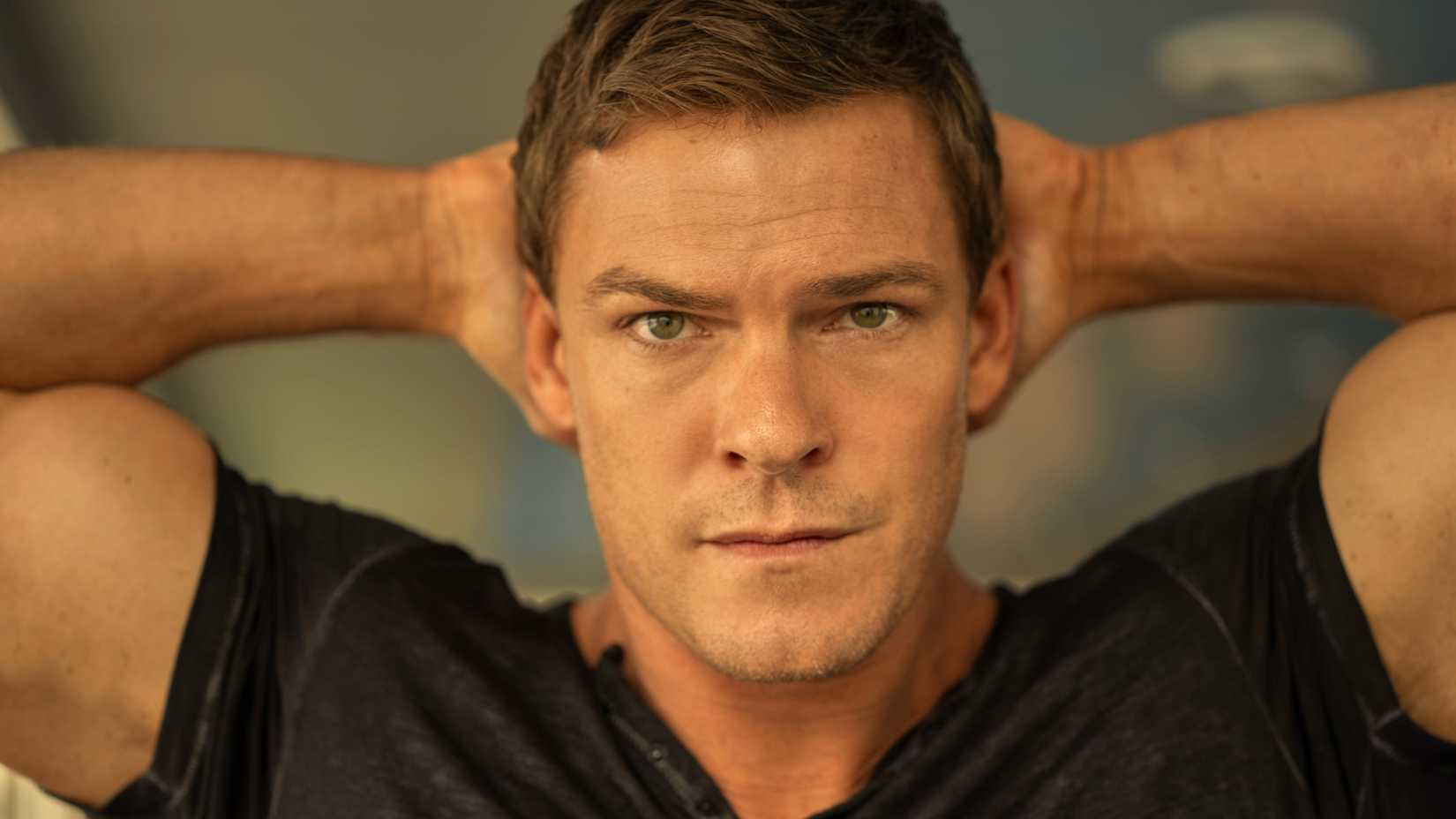 Alan Ritchson in season 1 of Reacher
