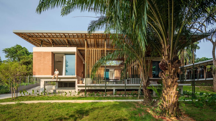 Anjung House / Eleena Jamil Architect - Exterior Photography, Garden