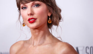 Taylor Swift becomes youngest woman in Songwriters Hall of Fame