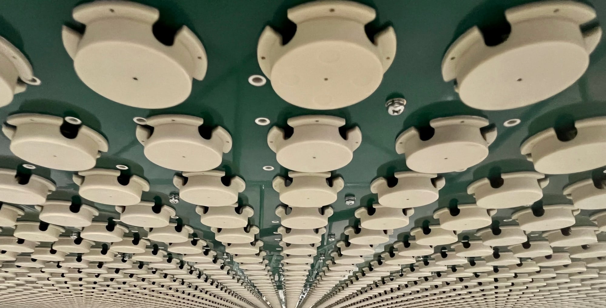 A massive transmitting array, which can beam out energy in the form of microwaves. Photo: Ling Xin A massive transmitting array, which can beam out energy in the form of microwaves. Photo: Ling Xin