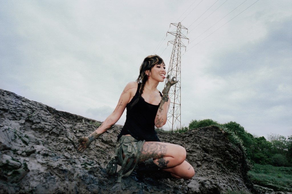 Beabadoobee: New Album 'Pylons' & Tour Announced