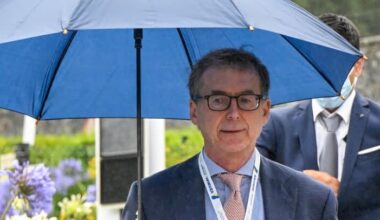 Bank of Canada Governor Macklem warns trade uncertainty is reshaping the Canadian economy