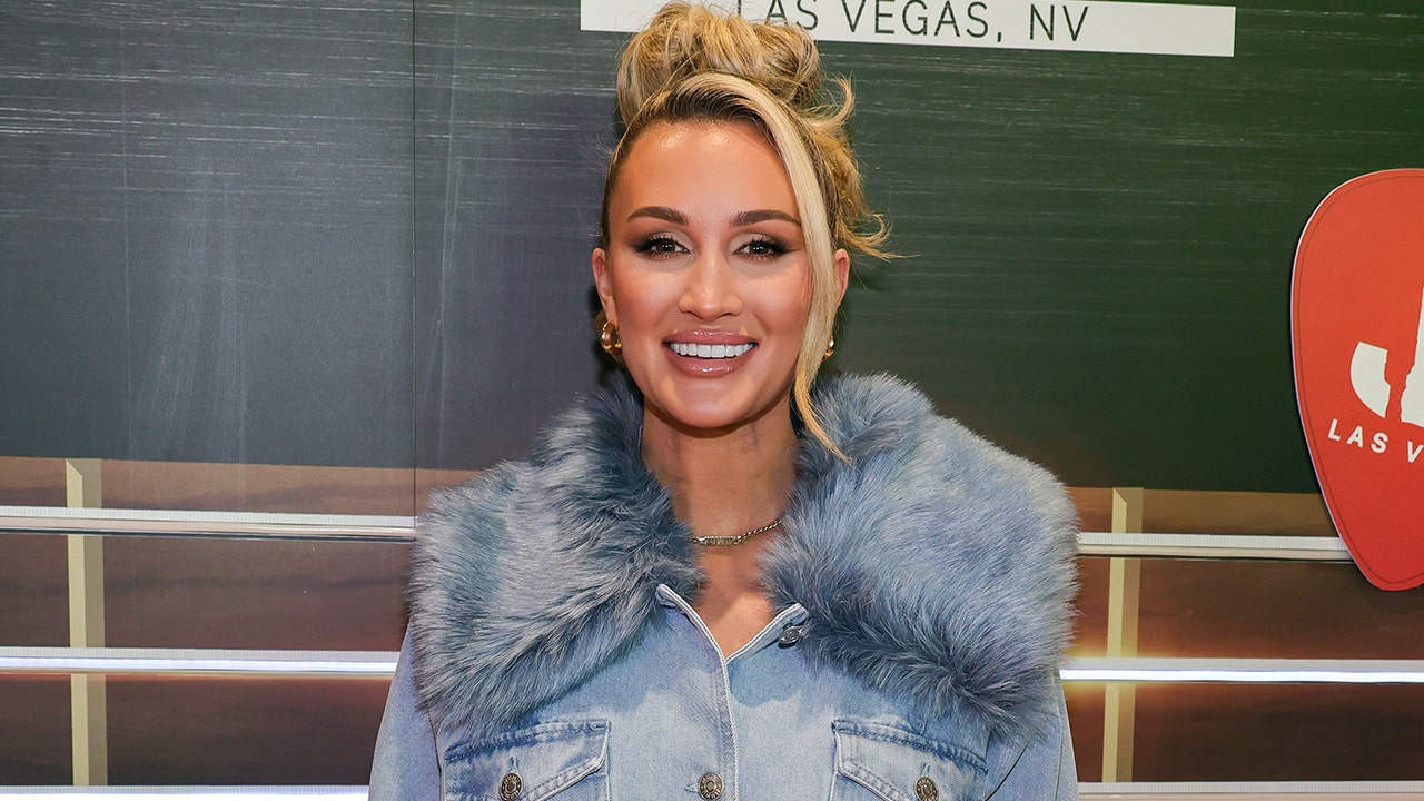 Brittany Aldean stuns in green bikini mirror selfie on Instagram stories