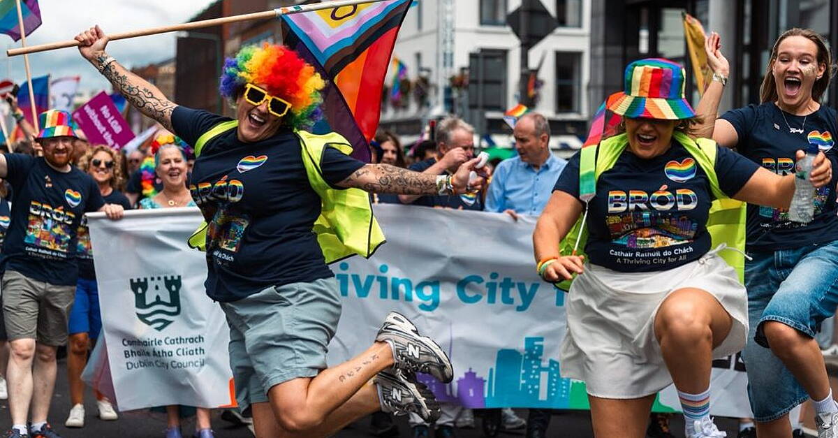 Capital transforms as thousands enjoy Dublin Pride celebrations