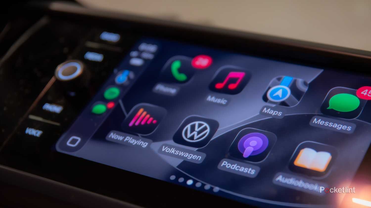 A still photo showcasing the home screen of CarPlay iOS 26.
