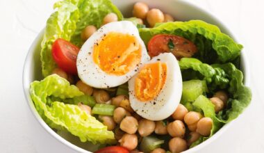 Baby cos, cherry tomato and chickpea salad