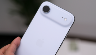 Apple's thinnest iPhone hits record low price