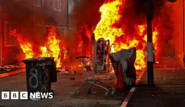 The night people in Belfast fled their homes because of racist violence - BBC