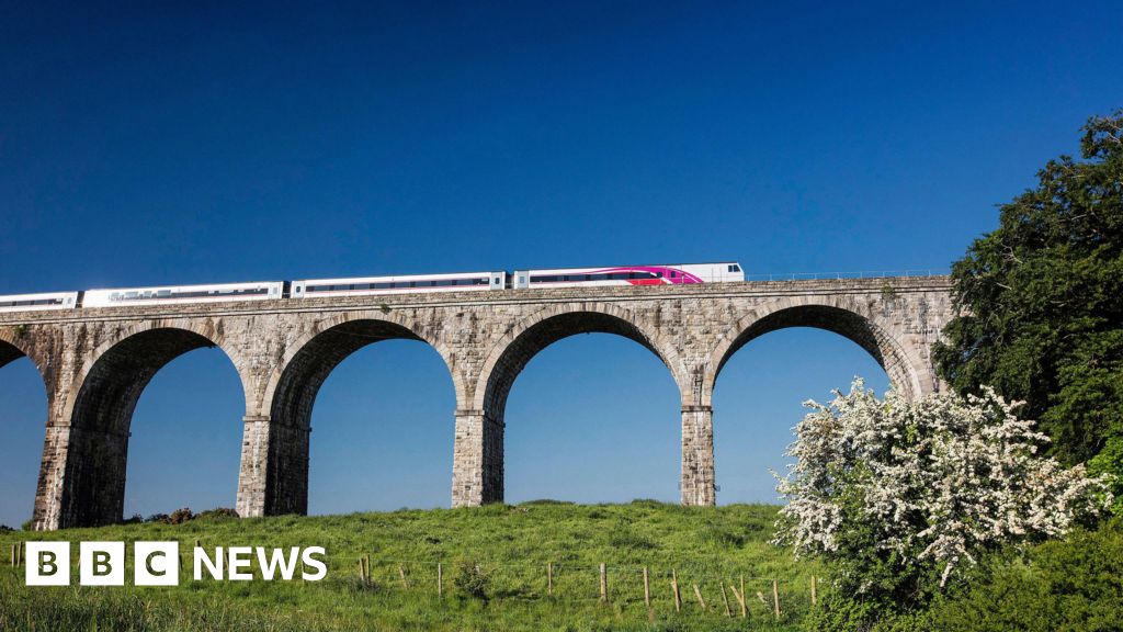 Irish government to contribute £197m to cross-border rail services - BBC