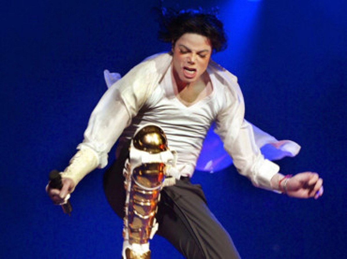 Moonwalks in Dubai: World-famous Michael Jackson tribute act returns this July