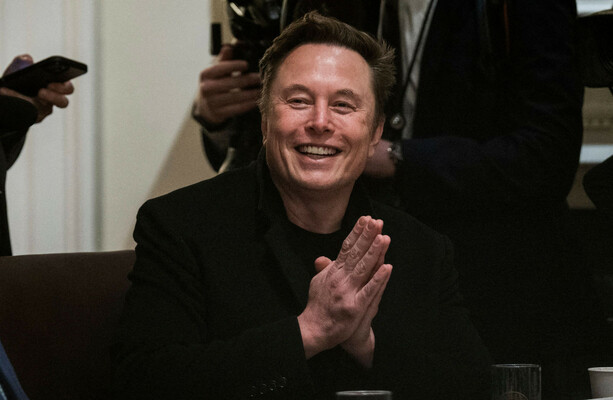 Elon Musk could soon become the world's first trillionaire, as SpaceX to debut on stock market - The Journal
