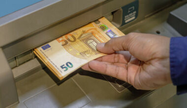 Struggling to find an ATM near you? You'll be able to tell the Central Bank under new rules - The Journal