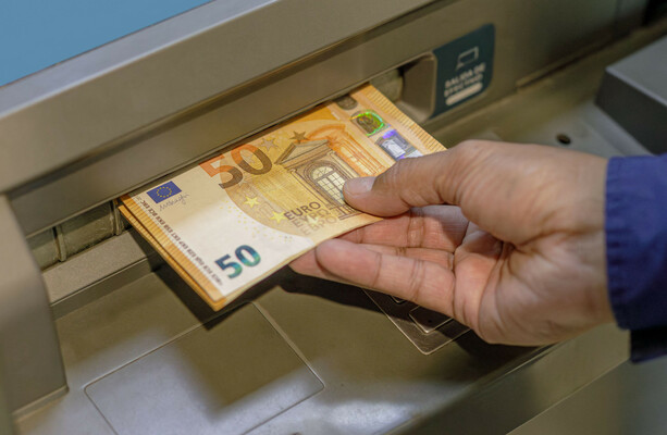 Struggling to find an ATM near you? You'll be able to tell the Central Bank under new rules - The Journal
