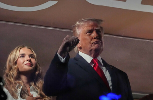 Trump booed then falls asleep after causing long queues at third game of NBA finals in New York - The Journal