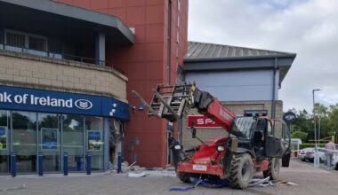 Gardaí investigate as ATM taken in overnight raid on Cork bank - The Journal
