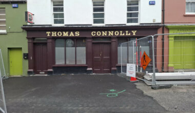 Man in his 70s arrested after petrol bomb thrown at pub in centre of Sligo town - The Journal