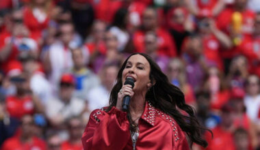 Michael Bublé, Alanis Morissette and Will Arnett feature in World Cup's second ceremony in Canada - The Journal