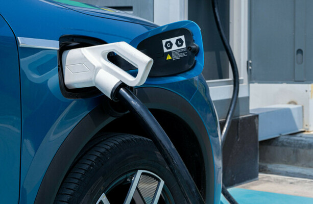 Government urged to provide targeted measures to drive EV uptake among lower-income households - The Journal