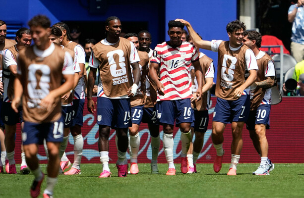 USA advance to World Cup knockouts with game to spare after overcoming Australia