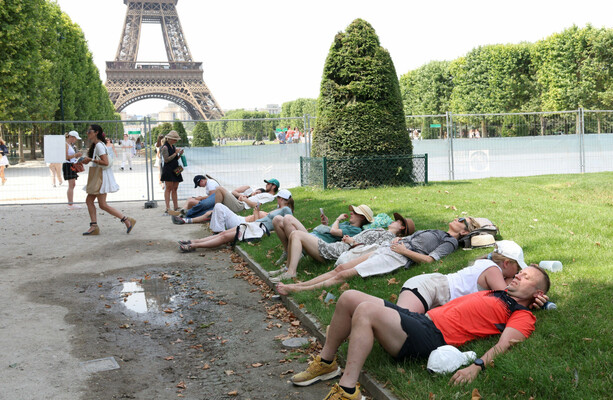 European countries swelter as heatwave disrupts transport and tourism - The Journal