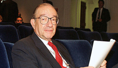 Former US Federal Reserve chief Alan Greenspan dies aged 100 - The Journal