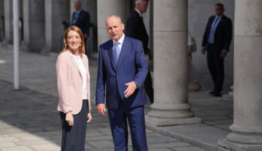 ‘Momentum building’ for EU ban on children’s social media use, Taoiseach tells Roberta Metsola