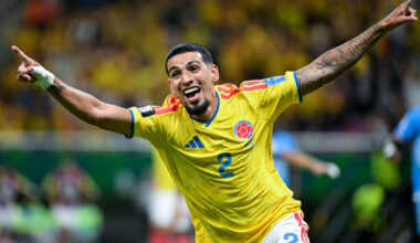 Daniel Munoz goal sends Colombia into last 32 while Croatia beat Panama