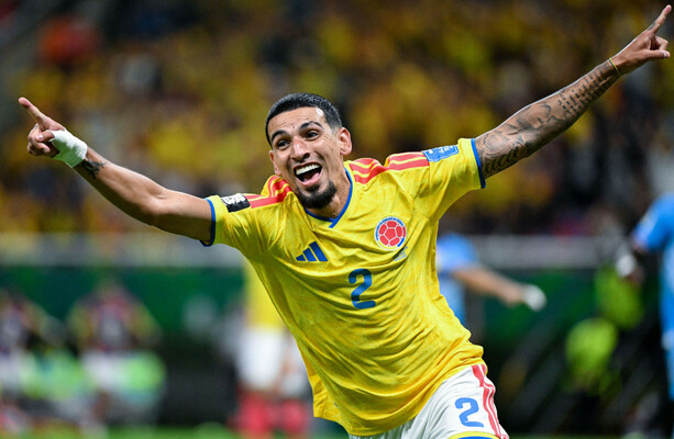 Daniel Munoz goal sends Colombia into last 32 while Croatia beat Panama