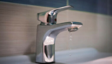 Minister raises concerns with Uisce Éireann over water outages planned during hot weather - The Journal