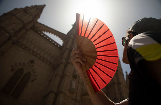Heading on your holidays? Here is how the heatwave is impacting Ireland's holiday hotspots