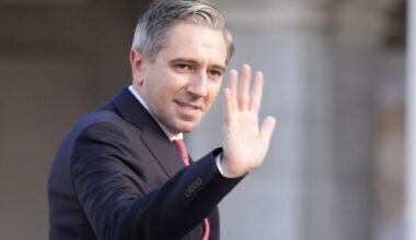 Simon Harris met with a group of influencers this week to talk about his new savings scheme - The Journal