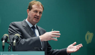 Flat legal aid fee for solicitors expected to be finalised today after week of court disruption - The Journal