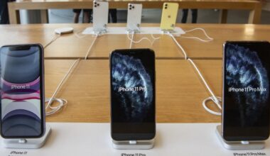 Older iPhones vulnerable to a flaw Apple can’t fix